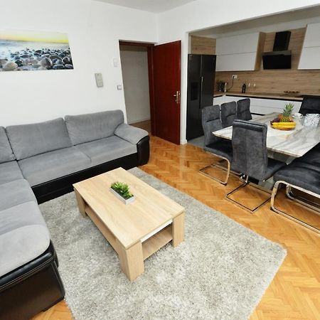 Apartmani Ivan Kaštela Εξωτερικό φωτογραφία